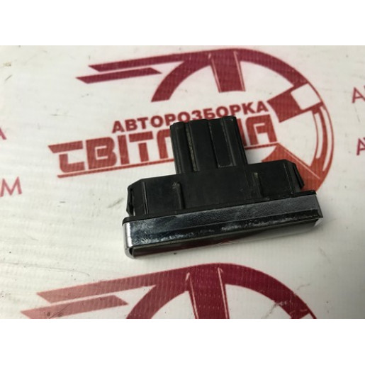 Кнопка аварийной сигнализации Ford Connect 2002-2013 6M2T13A350AB